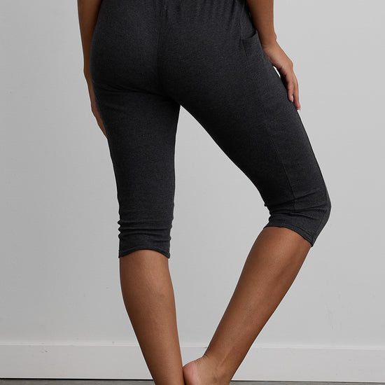 womens 100% organic all-cotton capris pocket leggings - dark charcoal heather - fair indigo fair trade ethically made